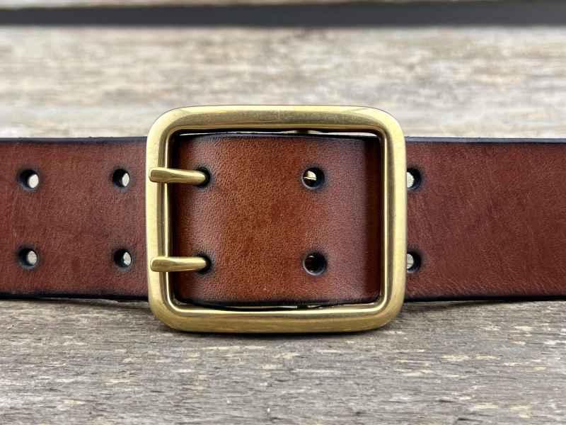 Gürtel mit Doppeldornschließe (Cognac)