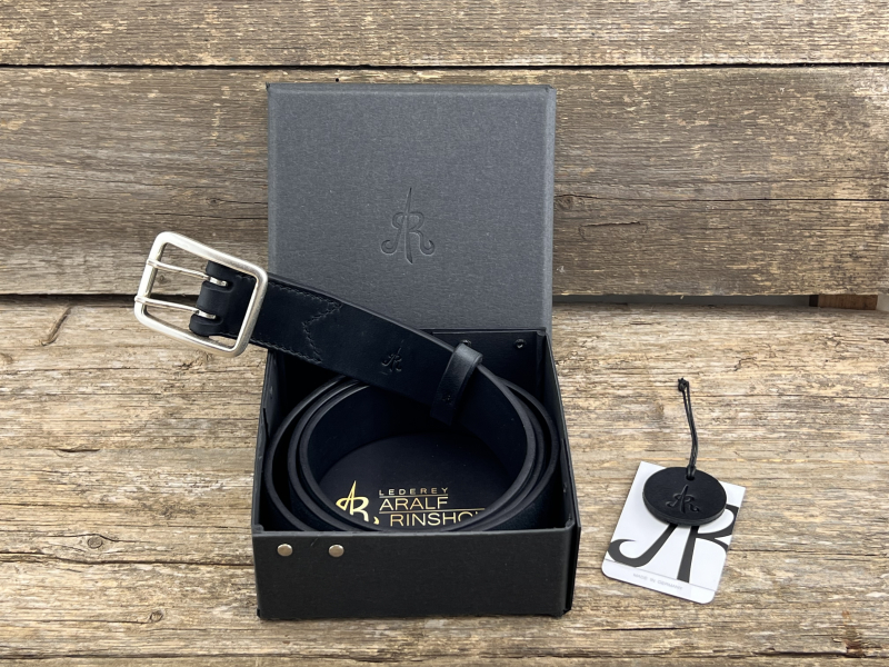 Gürtel mit Doppeldornschließe (Schwarz)