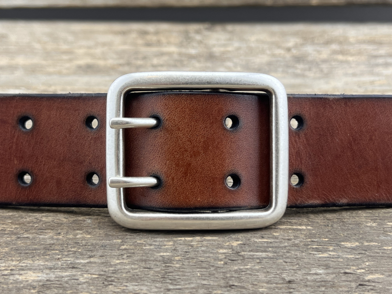 Gürtel mit Doppeldornschließe (Cognac)