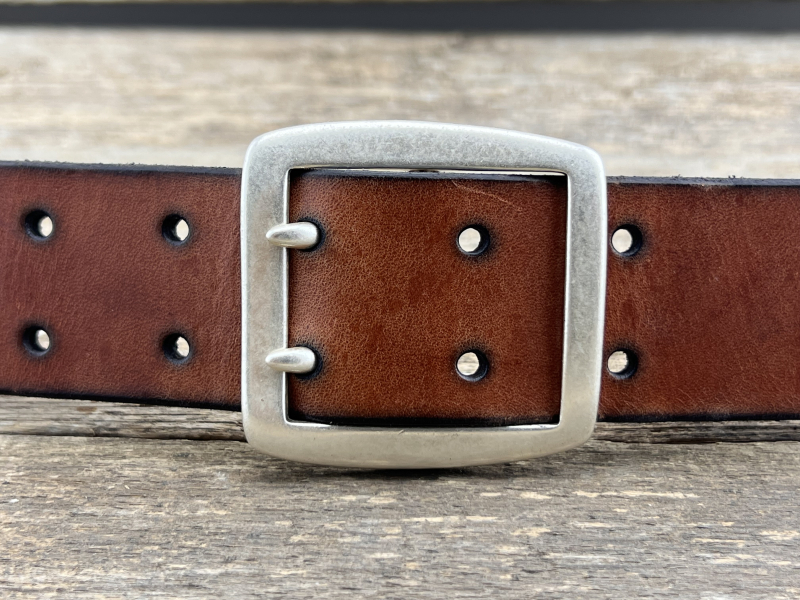 Gürtel mit Doppeldornschließe (Cognac)