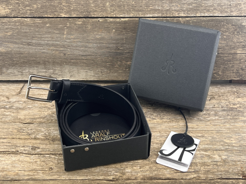 Gürtel mit Halbschließe (Schwarz)