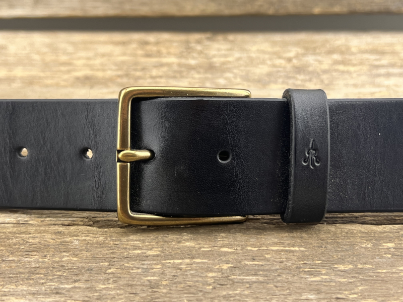 Gürtel mit Halbschließe (Schwarz)