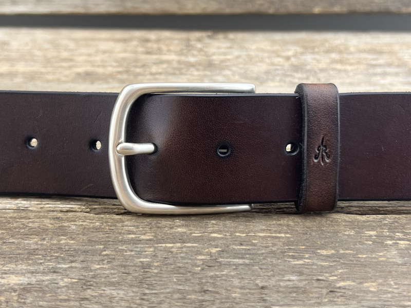 Gürtel mit Halbschließe (Braun)