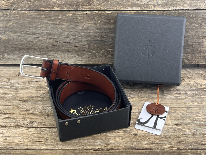 Gürtel mit Halbschließe (Cognac)