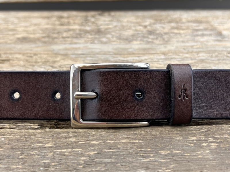 Gürtel mit Halbschließe (Braun)