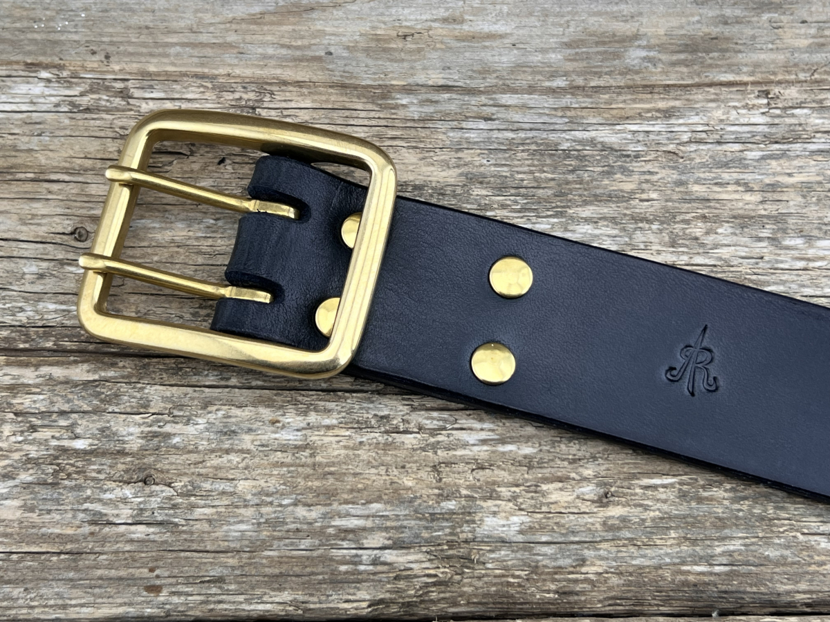 Gürtel mit Doppeldornschließe (Schwarz)