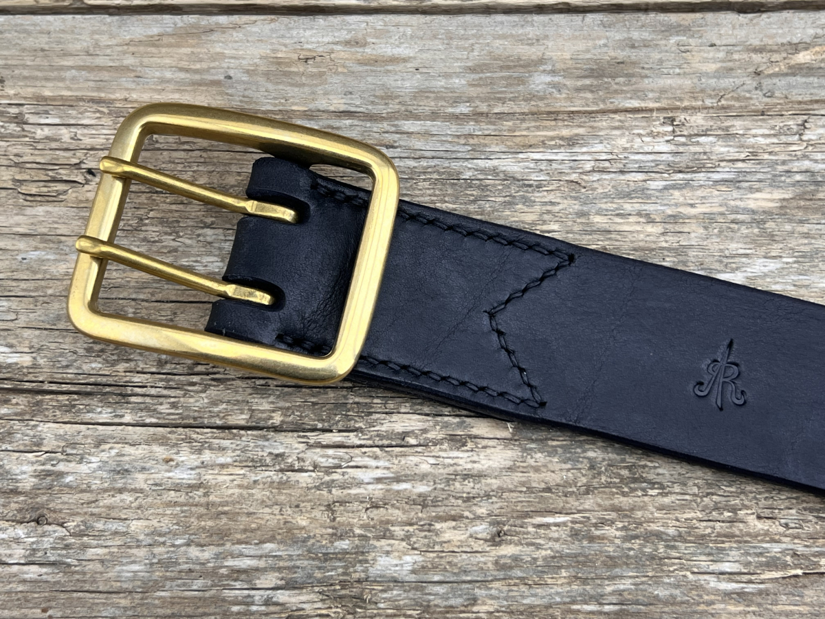 Gürtel mit Doppeldornschließe (Schwarz)