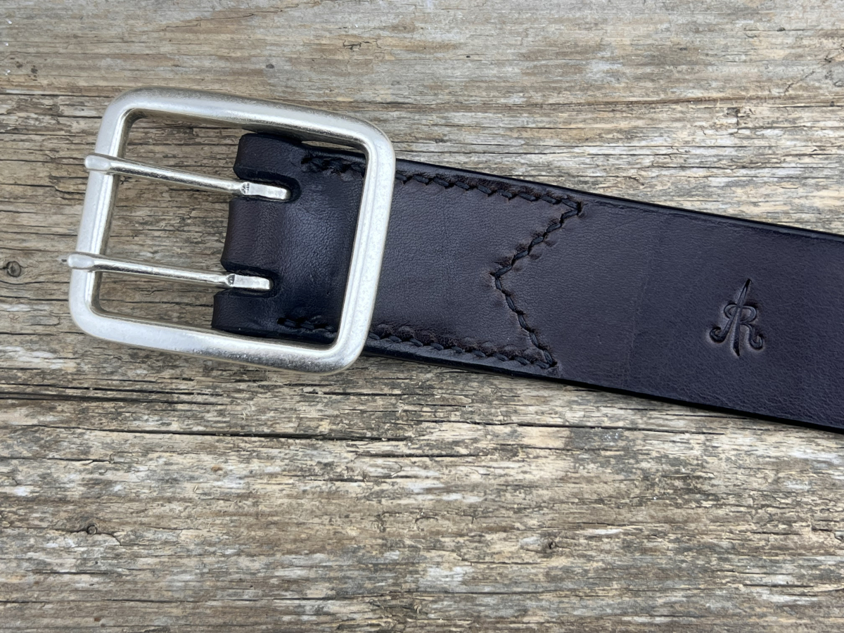 Gürtel mit Doppeldornschließe (Braun)