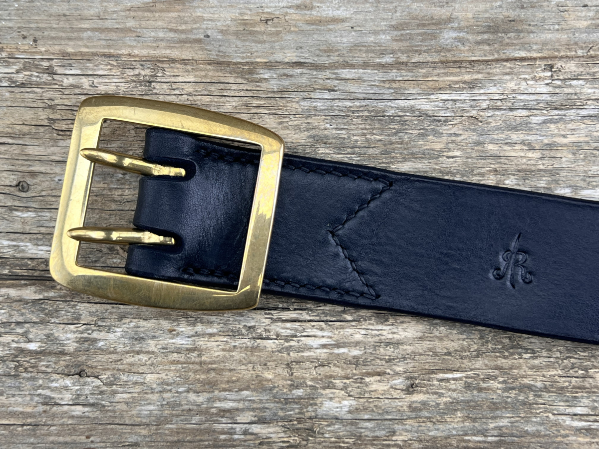 Gürtel mit Doppeldornschließe (Schwarz)