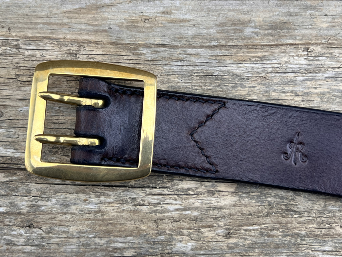 Gürtel mit Doppeldornschließe (Braun)