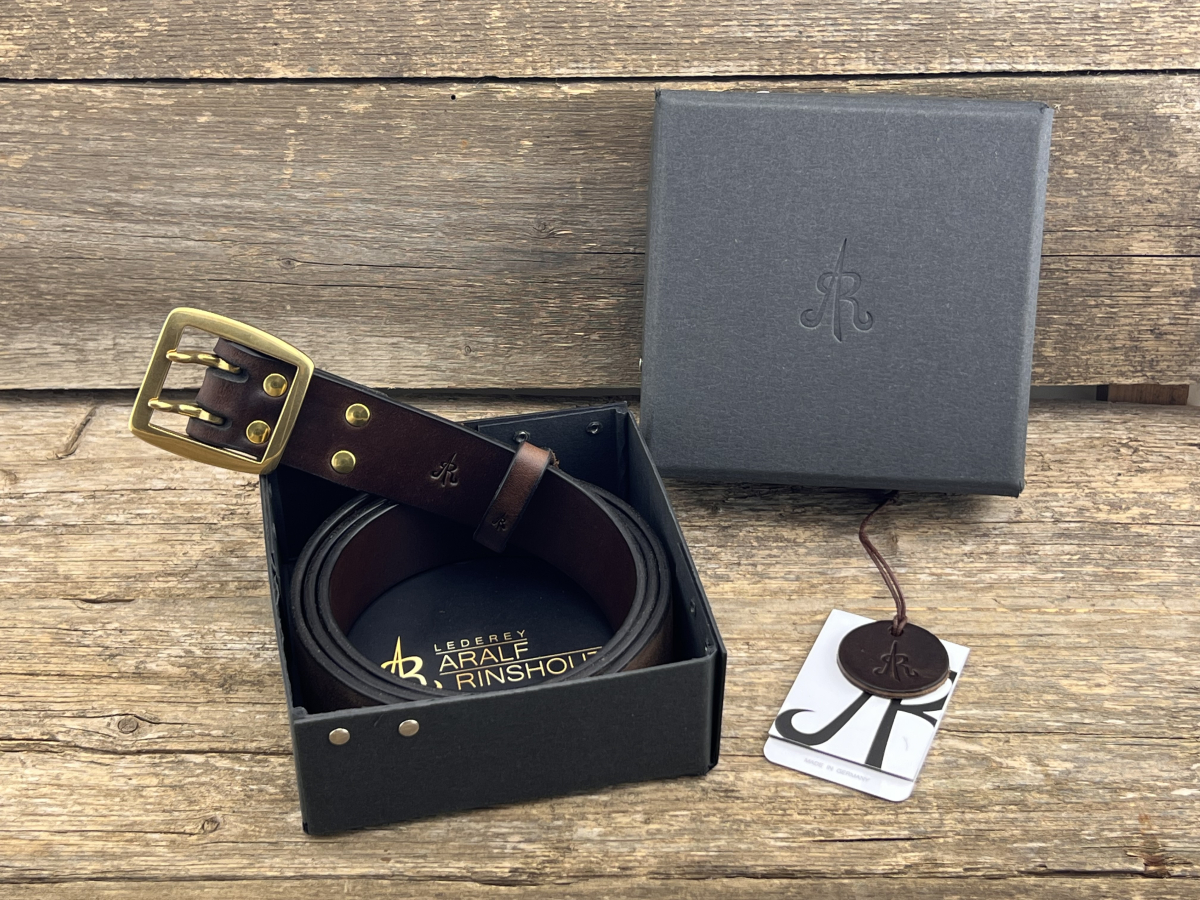 Gürtel mit Doppeldornschließe (Braun)