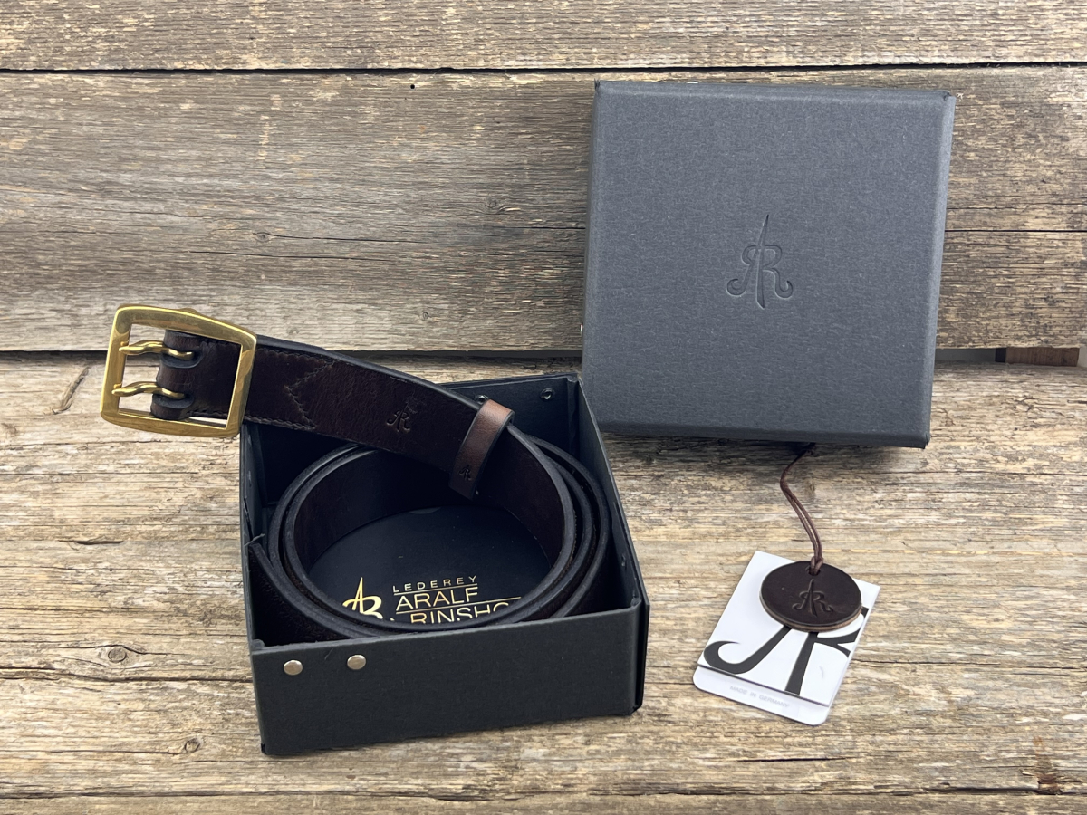 Gürtel mit Doppeldornschließe (Braun)