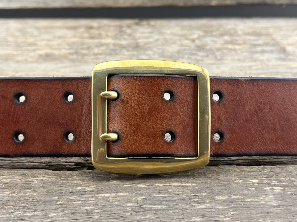 Gürtel mit Doppeldornschließe (Cognac)