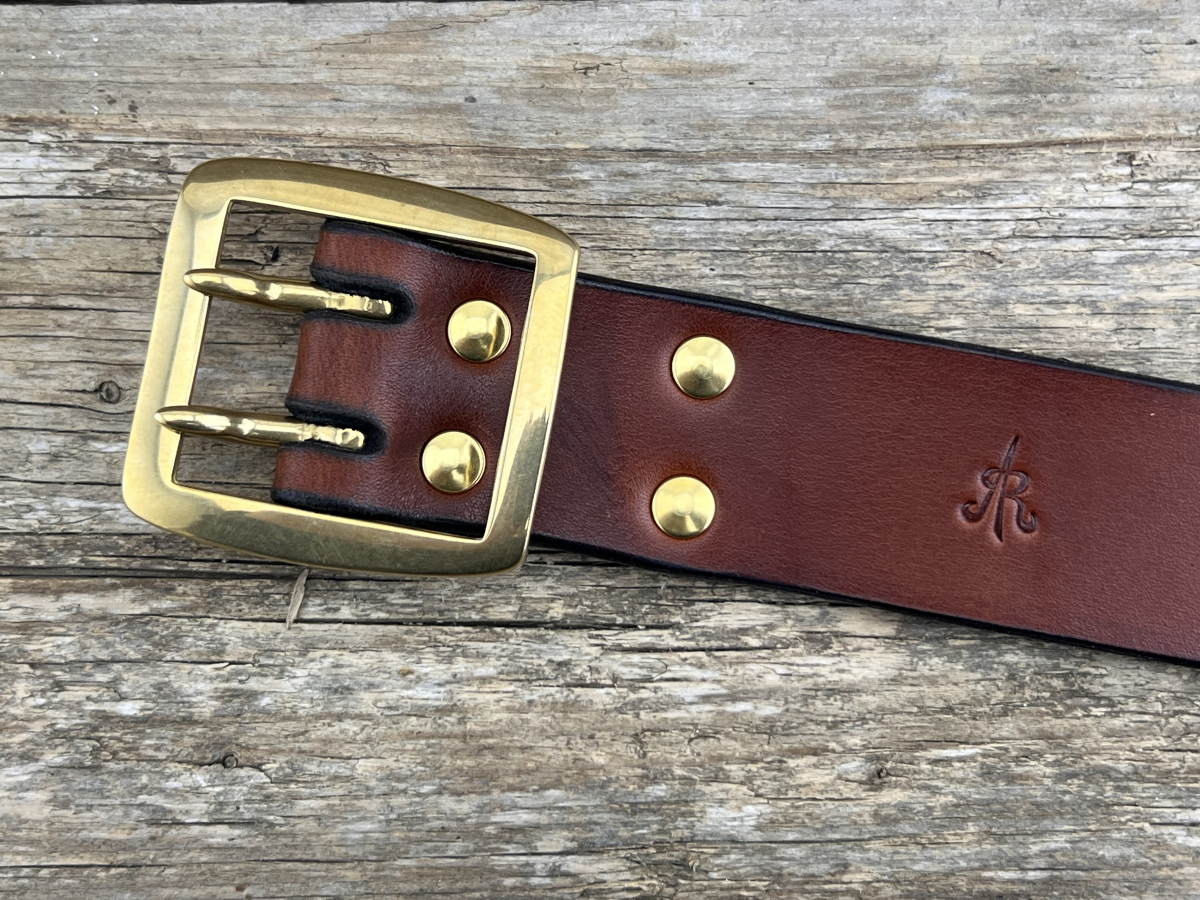 Gürtel mit Doppeldornschließe (Cognac)