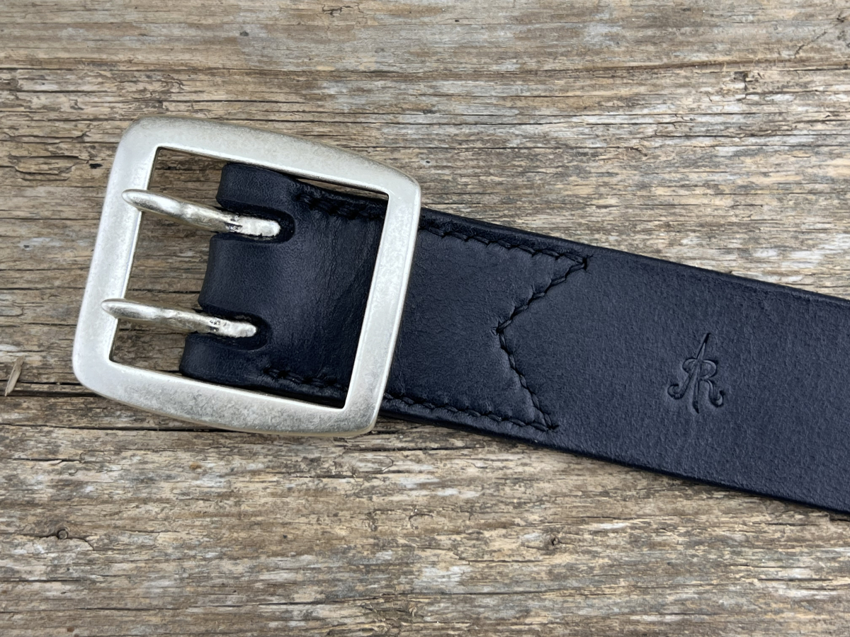 Gürtel mit Doppeldornschließe (Schwarz)