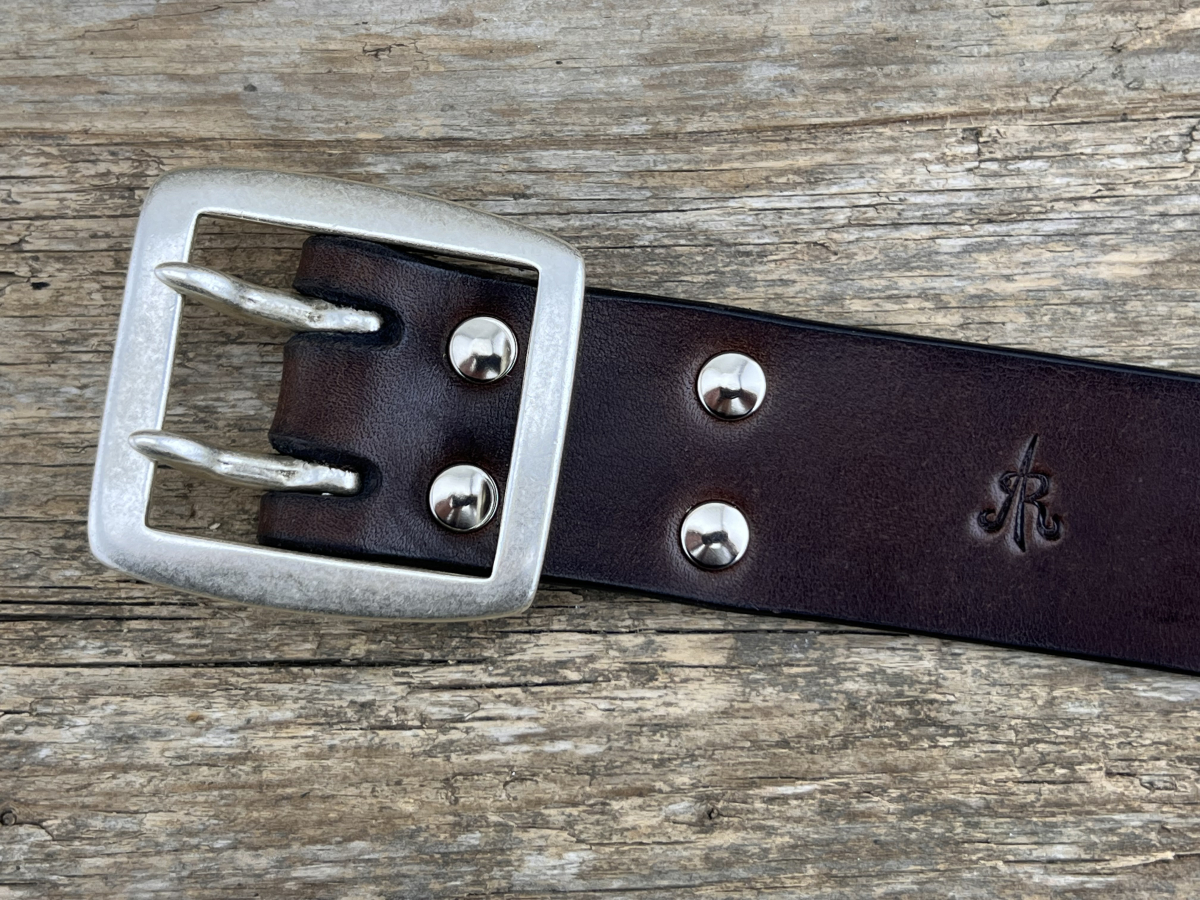 Gürtel mit Doppeldornschließe (Braun)