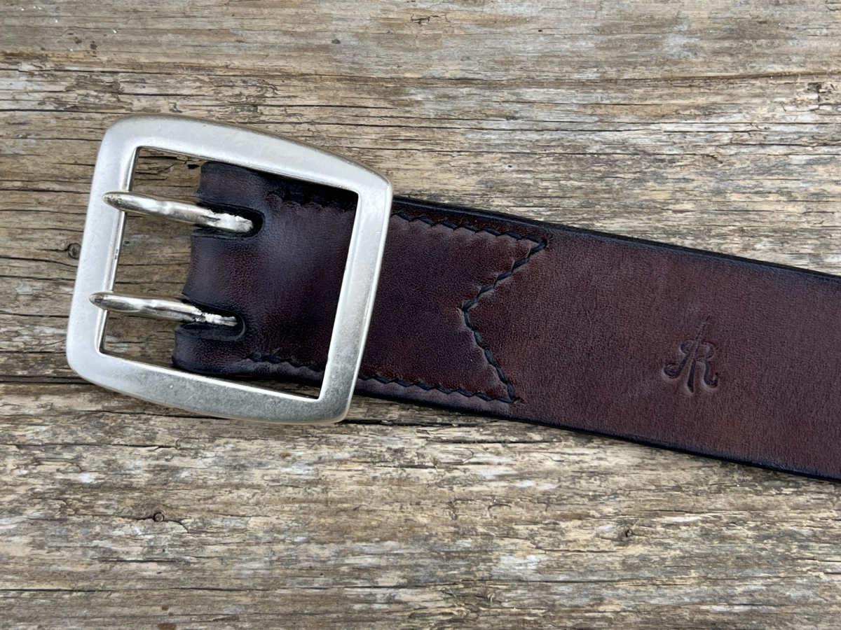 Gürtel mit Doppeldornschließe (Braun)