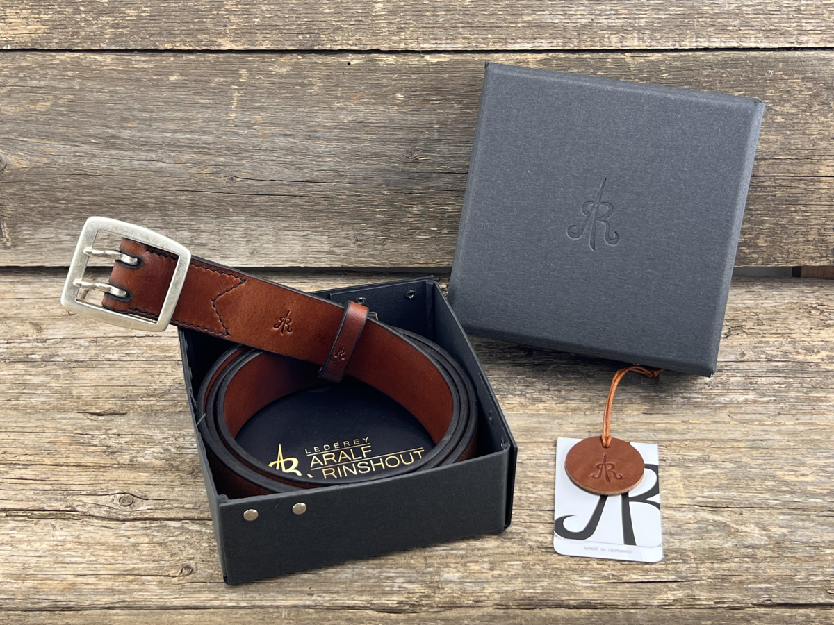 Gürtel mit Doppeldornschließe (Cognac)